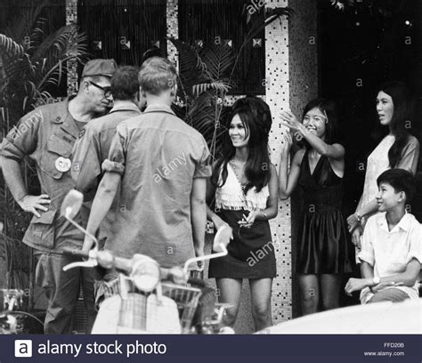 vietnam wars bars girl