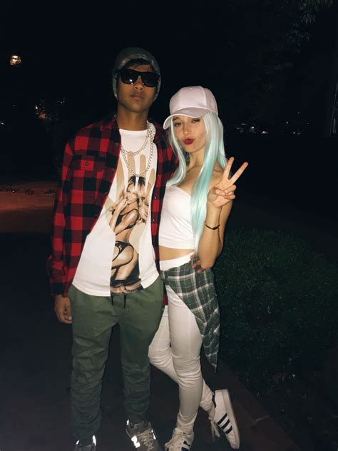 couples halloween costume ideas — travis scott and kylie jenner kardashian halloween costume