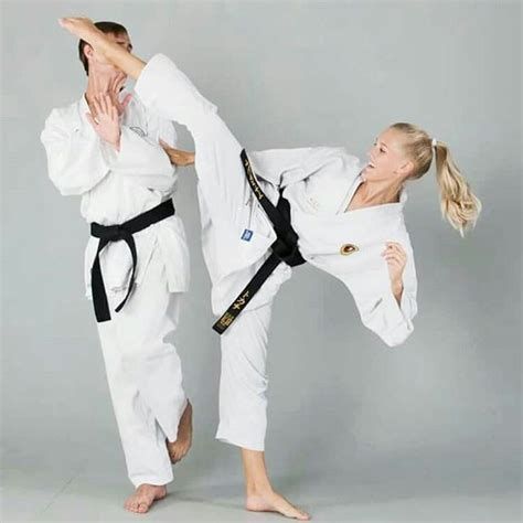 pin by tuu bouknight on beatiful martial arts girl martial arts women