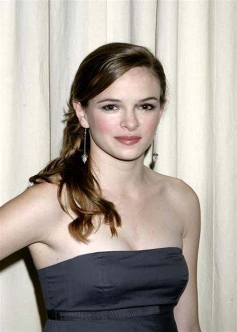 hollywood actress danielle panabaker hot pictures celebrity