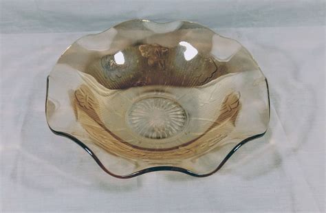 Jeanette Glass Company Iridescent Scalloped And Ruffled Bowl In Iris