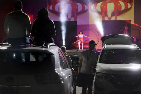 ‘sexxy’ Shows How It’s Done In Sellout Drive In Shows Las Vegas
