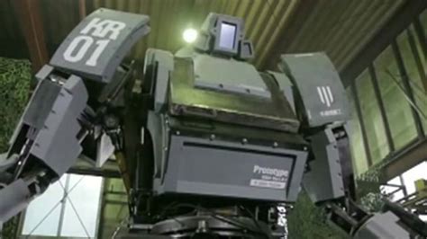 meet  giant robot    buy  bbc news