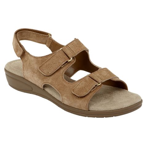 cobbie cuddlers womens sandal beatrice brown shoes womens shoes