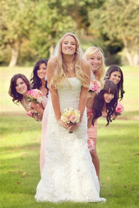 14 Must Have Wedding Photo Ideas With Your Bridesmaids