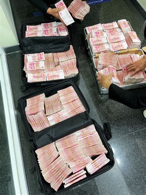 Kecewa Nasabah Bank Di Shanghai Tarik Tabungan Rp2 2 Miliar