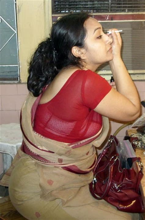 actress and public aunty side view gallery spicy pic