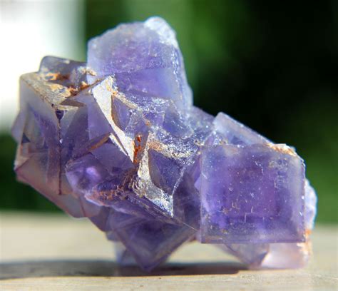 drusa de fluorita cubica violeta proveniente desde china crystals rocks  crystals amethyst