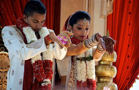 10 Fascinating Wedding Traditions From Around The World Reader S