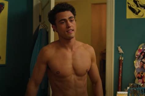 netflix s never have i ever trailer buckle up for some steamy teen