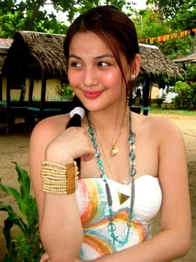 sexy photos of dianne medina at the beach and swimming