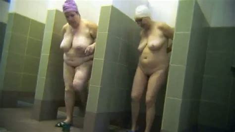 Old Mature Woman Are Taking A Shower Spy Sex Video
