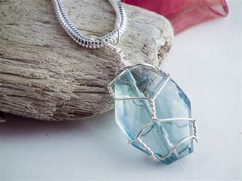 step wire wrapped pendant tutorial
