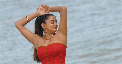 wallpaper india priyamani latest hot armpit navel and thigh show