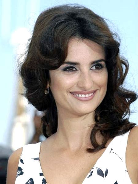 spanish actress penelope cruz visited the elusive suri cruise