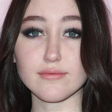 noah cyrus makeup photos and products steal her style