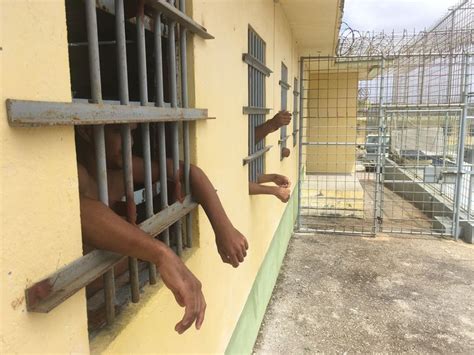 venezuelans  hunger strike  curacao prison curacao chronicle