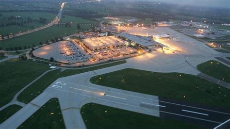 blue grass airport plans  million update including  hangars lexington herald leader