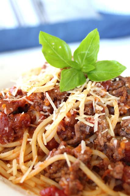 spaghetti bolognese recipe desire empire