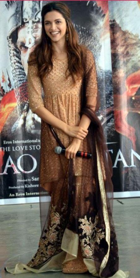 pin by zarah clothing on zarah bollywood actress dress in 2019 fashion deepika padukone