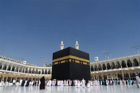 grand mosque  makkah welcomes umrah performers news hotelier