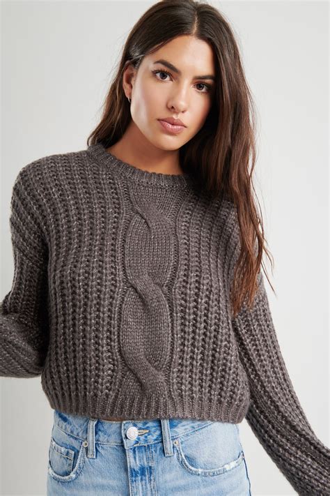 crew neck cable knit sweater