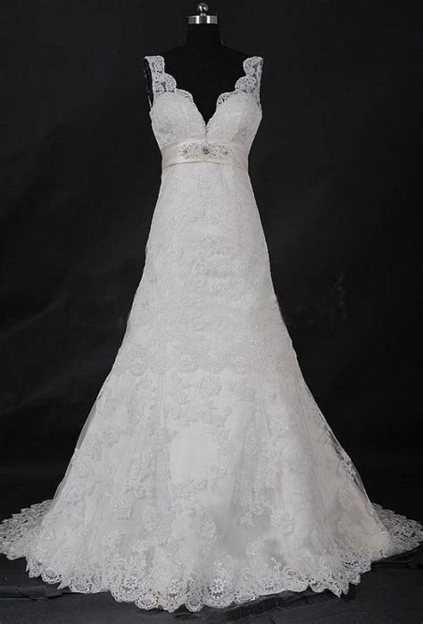 White Lace Wedding Dress Elegant Sex Long Deep V Lace Up Wedding Dress