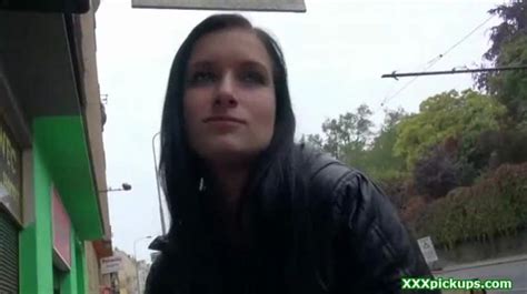 Public Pickup European Woman Gives Head In 33 Video