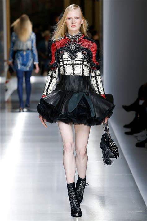 mens fashion week paris spring runway   garnette report
