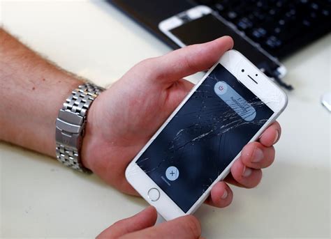 Apple Making It Easier To Repair Your Cracked Iphone Screen Ibtimes Uk