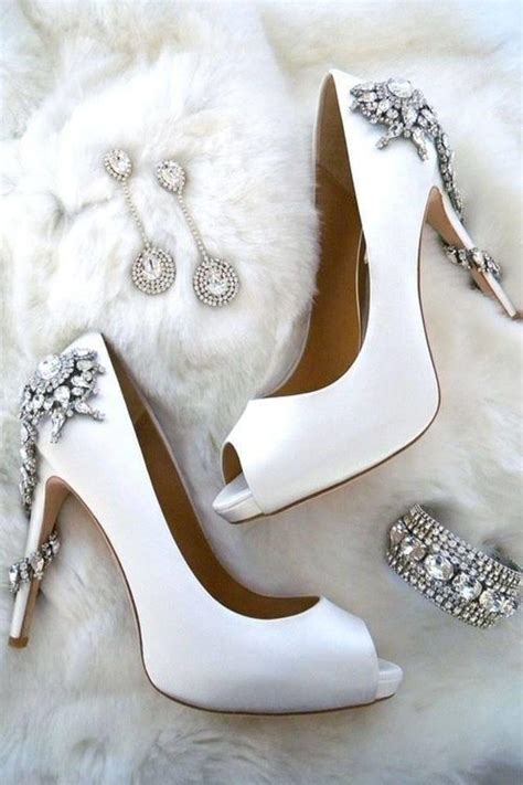 صور الحذاء الأبيض اختيارك الأمثل يوم الزفاف بوابة أخبار اليوم