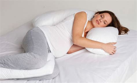 cómo dormir en el embarazo las mejores y peores posiciones kuida t