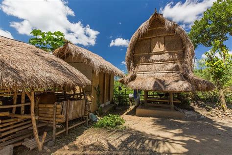 rumah sasak tahan gempabumi milik masyarakat lombok