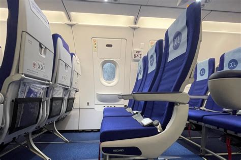 recaro aircraft seating bl puts comfort   spotlight  indigos brand  aneo