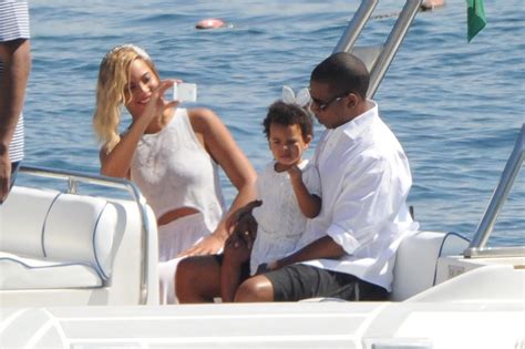 vacation time beyonce shares more photos of visiting italy with blue