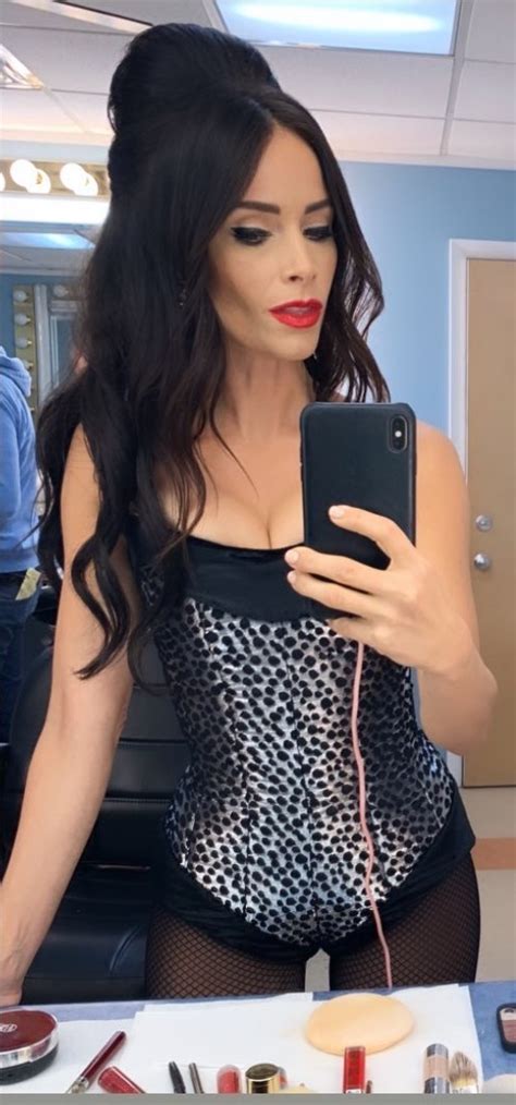 Abigail Spencer Mirror Selfie In Very Sexy Outfit Great