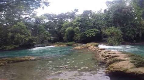 Relájate Con Las Cascadas De Agua Azul En Chiapas México