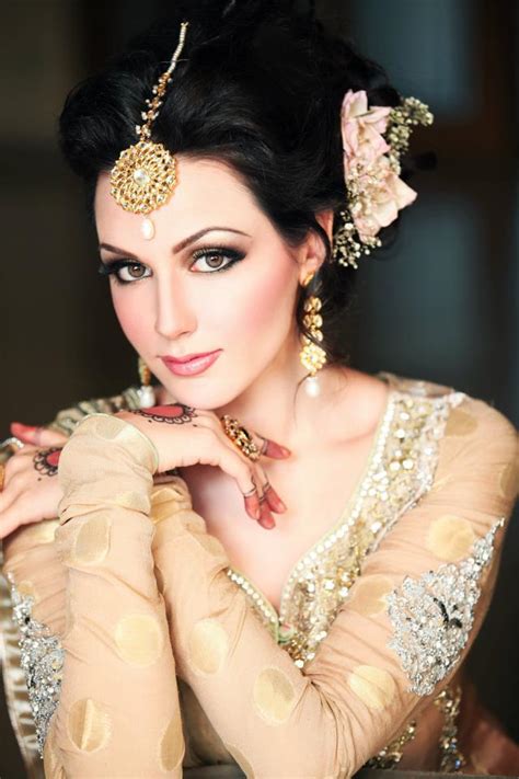 entertainment news cute pakistani bridal makeup and hairstyle new fashion 2013