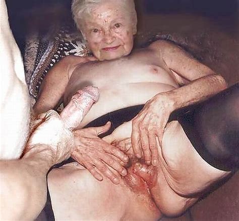 saggy wrinkled oma granny asshole