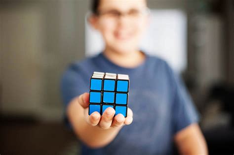 beginners approach  solving   rubiks cube mind mentorz