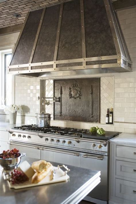 cool vent hoods  accentuate  kitchen design digsdigs