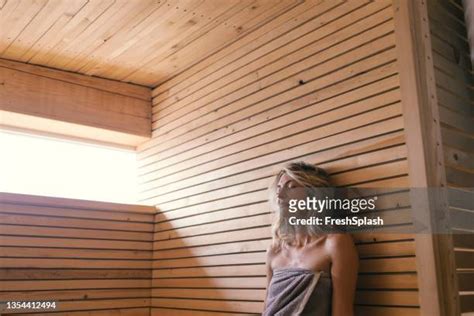 Saunas Photos Et Images De Collection Getty Images