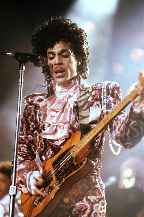 Prince Style And Most Iconic Outfits Prince Dead At 57 Years Old