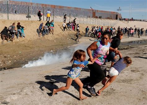 conservatives claim migrant mother photo was staged