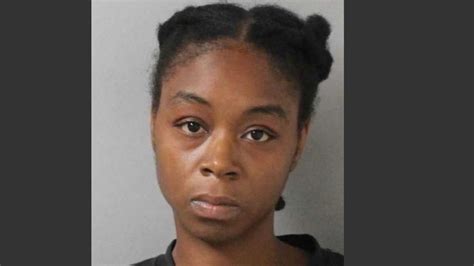 female corrections officer arrested for having sex with an inmate
