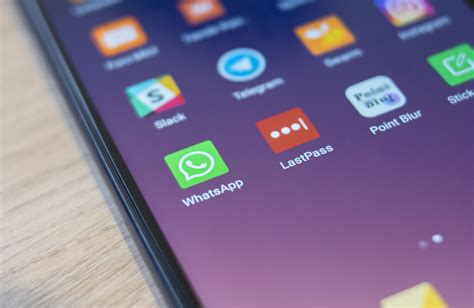 whatsapp ya se puede descargar en  tablet android desde google play