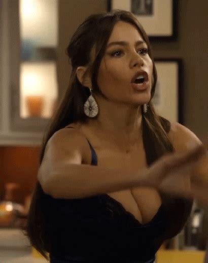 sofia vergara find and share on giphy