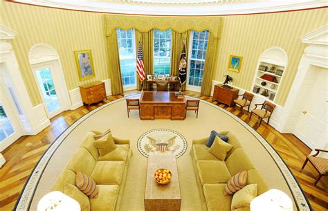 donald trump  sworn   white house      decorating update