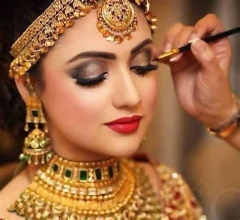 beauty parlour  makeup  ladies  home  vipin khand