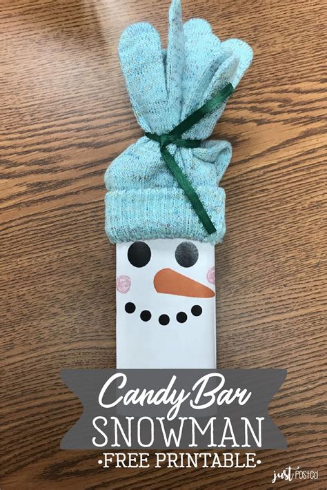easy affordable diy candy bar snowman    printable snowman